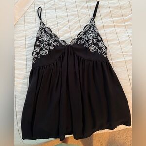 NWOT L Love on a Hanger Embroidered Cami Blouse
